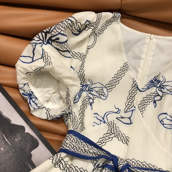 Beautiful summer dress - Picture 3 of 5